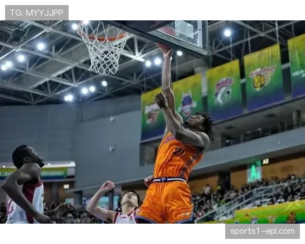 山西对阵上海最后时刻：进攻失误与防守轮转漏洞细节复盘